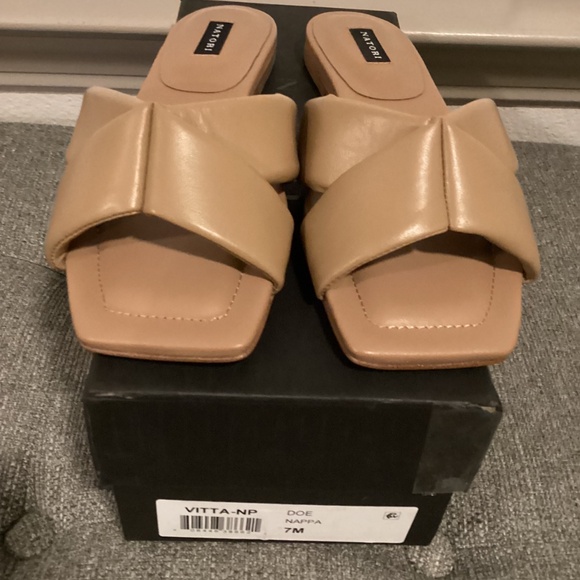 Natori Vitta Slide Sandal (Women) 7M - Picture 11 of 14